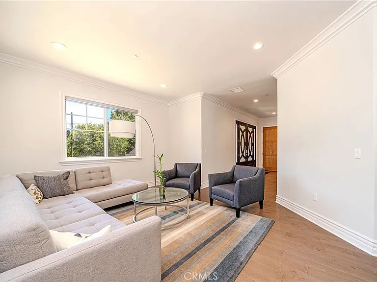 1217 Olive La Canada — Photo 5
