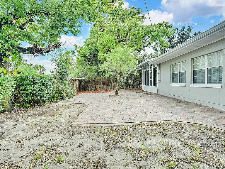 6461 Yellowstone St — Photo 24