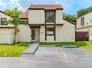 520 NW 99th Pl #520, Miami, FL 33172