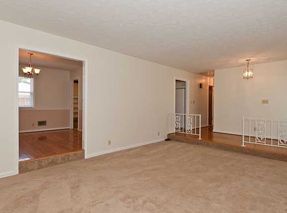 5th image of 4316 Manner Dale Dr