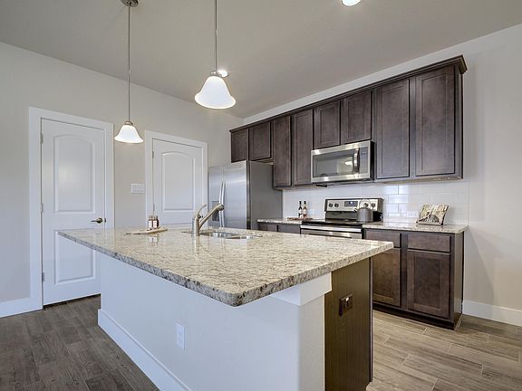 2nd image of 747 Gristmill Dr #5B-1