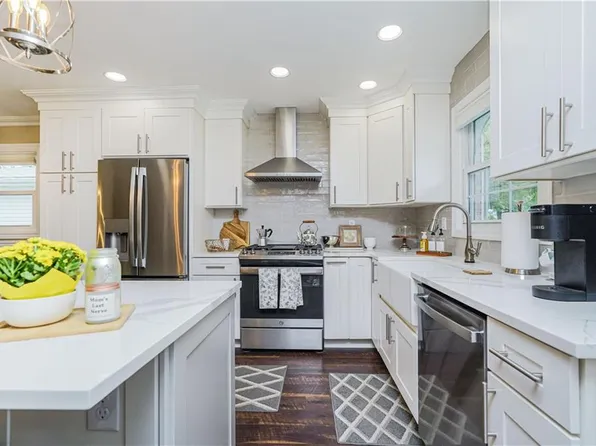 381 Burgher Avenue image 10 of 41