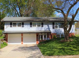 1109 Valley Stream Dr, Madison, WI 53711