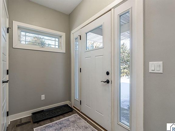 3rd image of 2711 Hoffman Rd