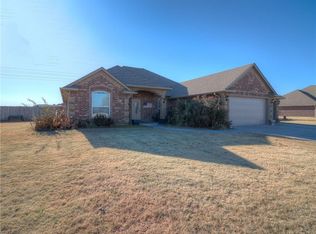 295 Hillside Dr, Harrah, OK 73045
