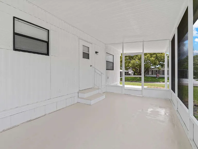 913 Beechwood Ave — Photo 11
