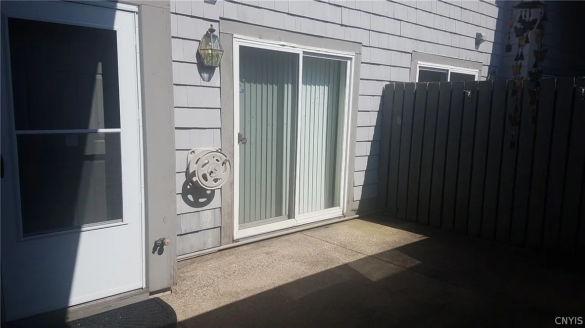 2 bed, 1.5 bath, 1546 sqft, $2,500 — Photo 2