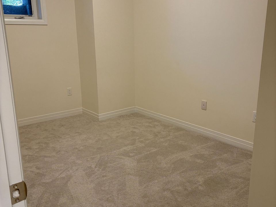 2nd image of 165 Tapscott Rd #1