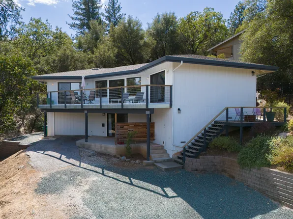 18297 Fair Oaks Dr, Penn Valley, CA 95946