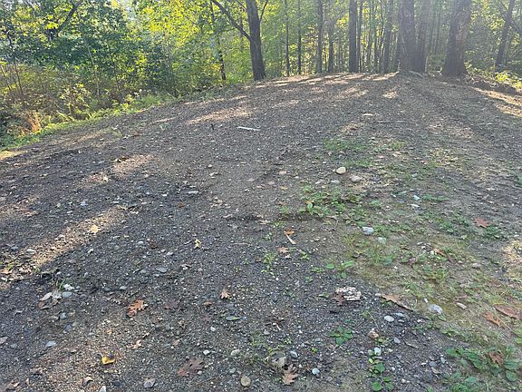 4th image of 27 W Drake Lane