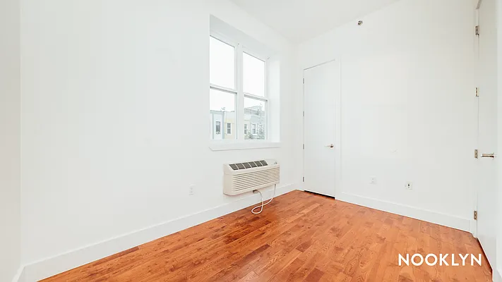Rented by Nooklyn NYC LLC | media 21