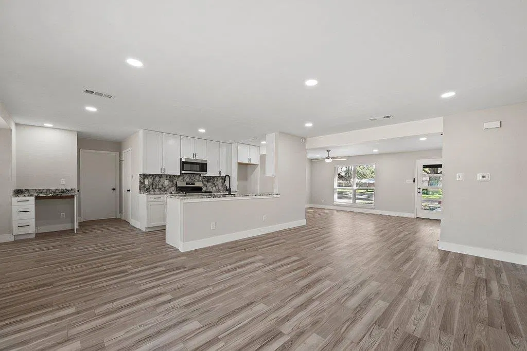 3 bed, 2.0 bath, 1722 sqft, $2,000 — Photo 3