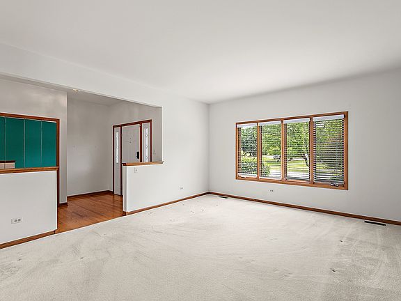 5th image of 10808 Louetta Ln
