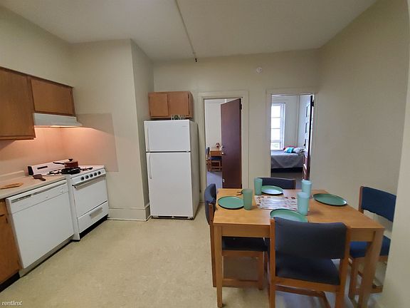 Aces 5 kitchen