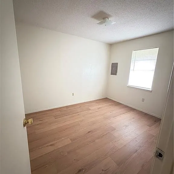 904 W Caffery Ave #2 — Photo 10