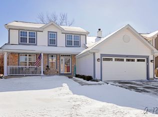 422 Willow Rd, Lakemoor, IL 60051