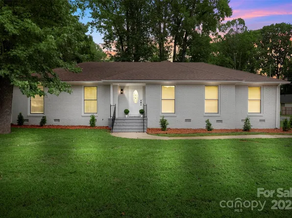 7431 Idlewild Rd, Charlotte, NC 28212