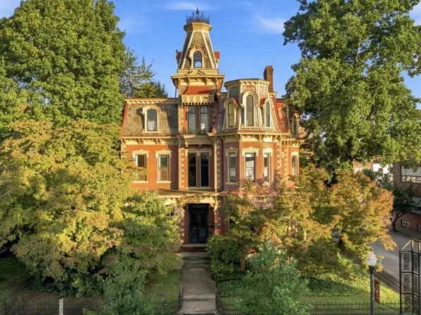 904 Juliana St, Parkersburg, WV 26101