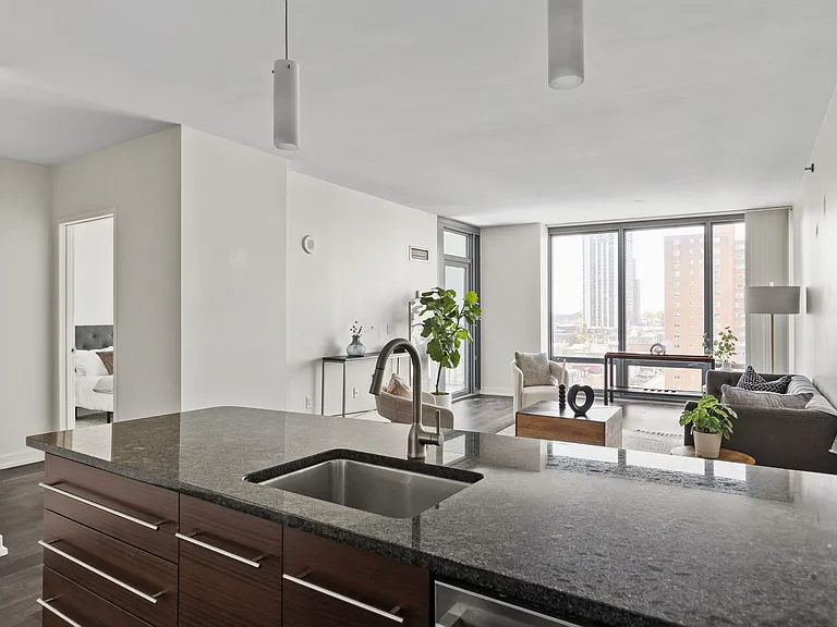 2101 Market St #8O5 — Photo 1
