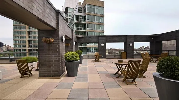 Rented by Anchor Associates | media 8