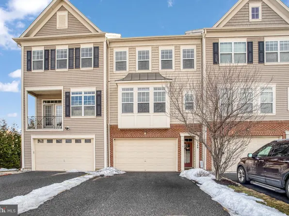 346 Woodstream Blvd, Stafford, VA 22556