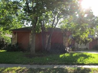 7242 Sunlight Ln, Houston, TX 77095