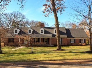 4 Oak Park Ct, Saint Louis, MO 63141