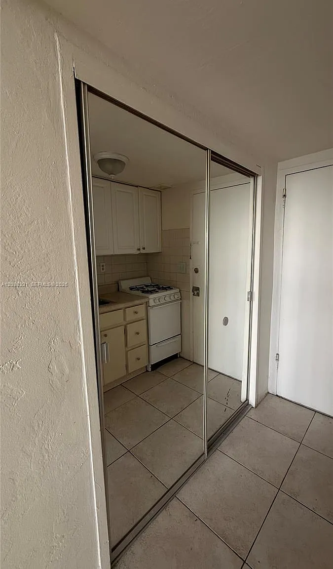 Amd Pl Of 2nd Ocean Front — Photo 3
