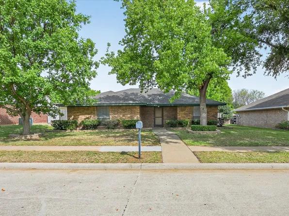 1405 Flamingo Dr, Lewisville, TX 75077