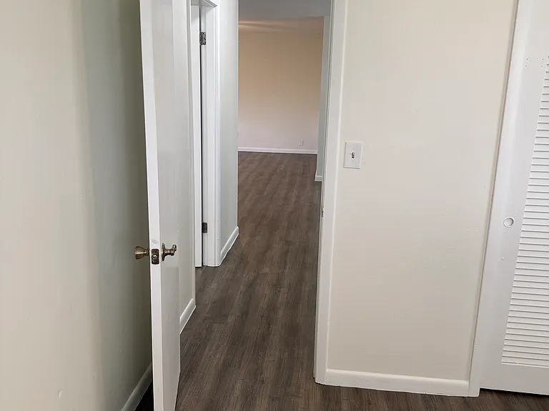 308 Canyon Dr N — Photo 16