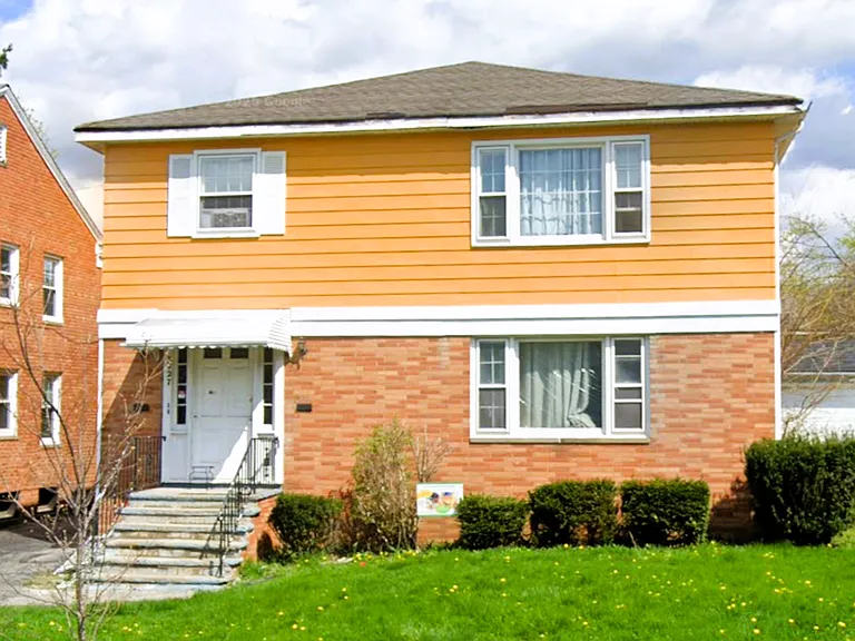 3427 Westbury Rd — Photo 1