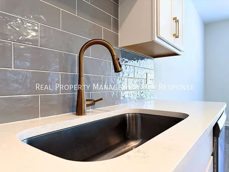 245 Holywell Dr #98 — Photo 7