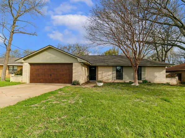 615 Springtime Dr, Cedar Hill, TX 75104