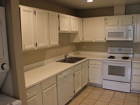 3rd image of 123 Acacia Dr Unit 413