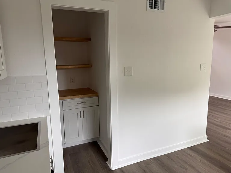 7651 Oak Chase #2 — Photo 46
