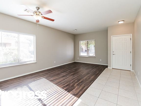 2nd image of 30189 N Royal Oak Way