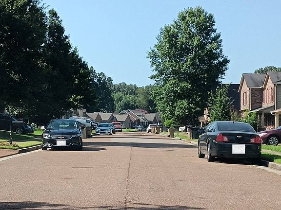4th image of 4605 Tulip Creek Dr
