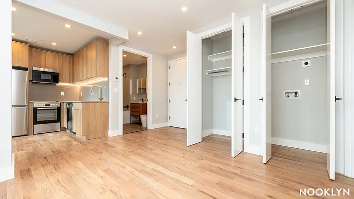 Rented by Nooklyn NYC LLC | media 74