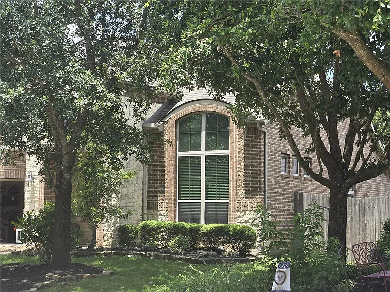 122 Colton Ct — Photo 17