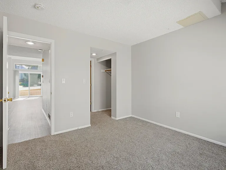 9010 Bear Mountain Dr — Photo 16