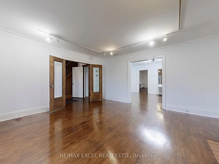 317 Warren Rd — Photo 15