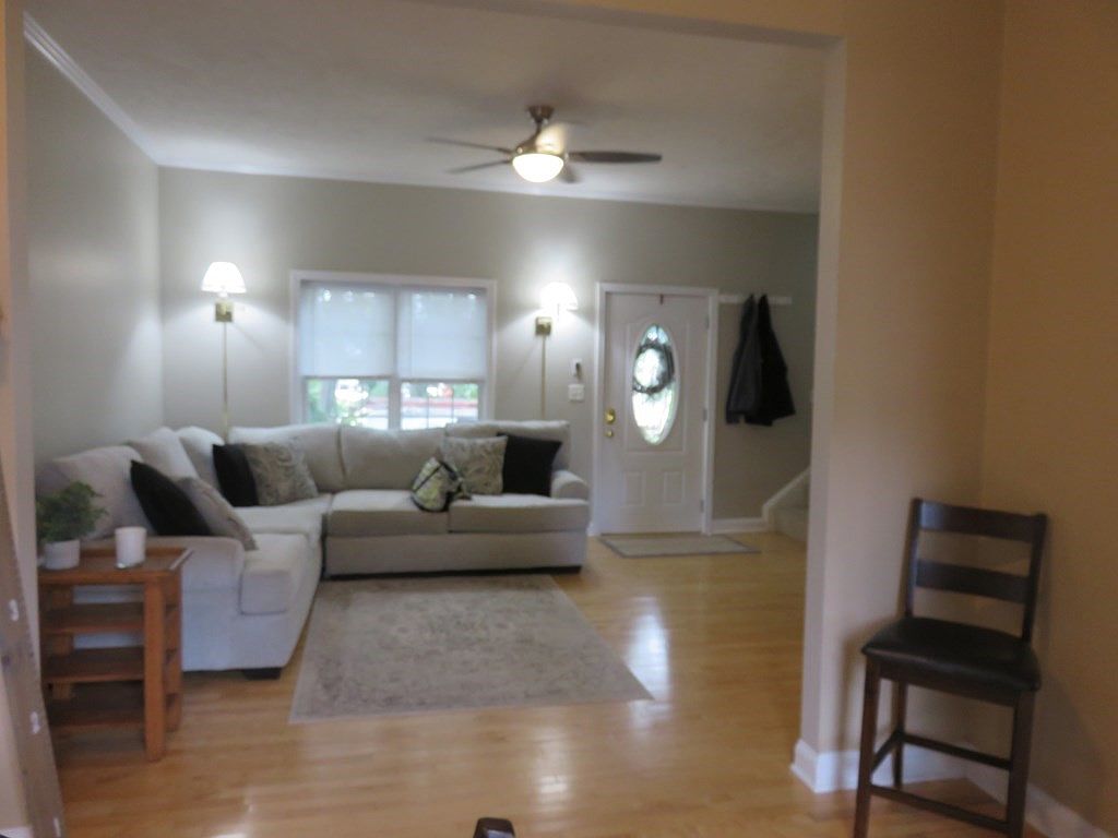 137 Pleasant St APT C, Attleboro, MA 02703 | Zillow