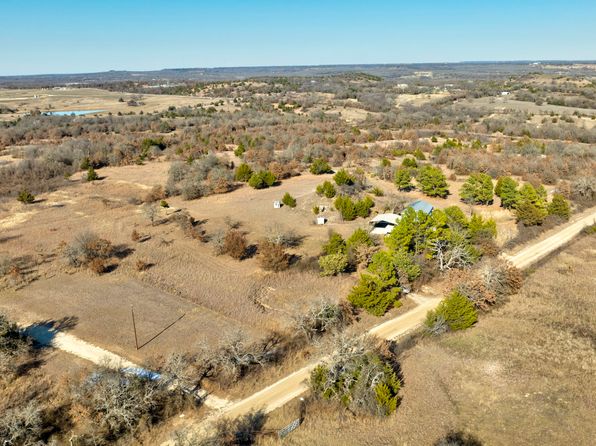 1110 Dye Mound Rd, Forestburg, TX 76239
