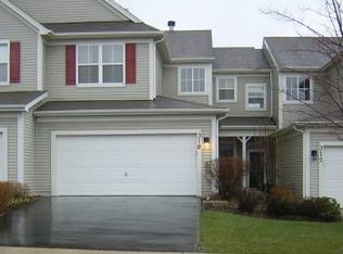 310 Grand Ridge Rd, Saint Charles, IL 60175