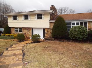 24 Fordham Rd, Wilkes Barre, PA 18702