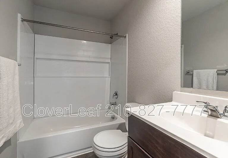 227 Stevens Smt — Photo 29