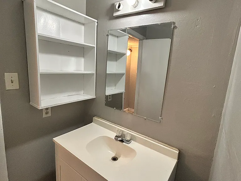 1600 Brentwood Dr #105 — Photo 7