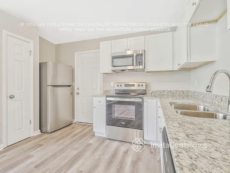 7444 Sandhurst Rd S — Photo 8