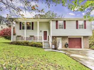 116 Hilltop Rd, Harriman, TN 37748