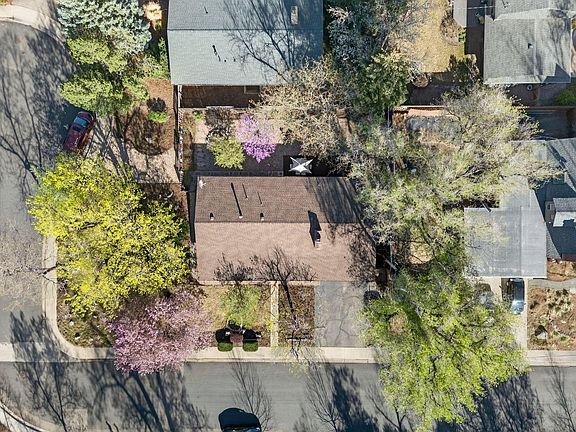 2nd image of 3320 23rd St